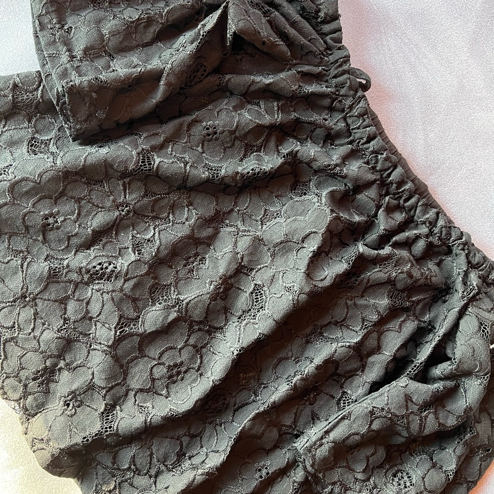 Jack by BB Dakota black eyelet off the shoulder top size medium